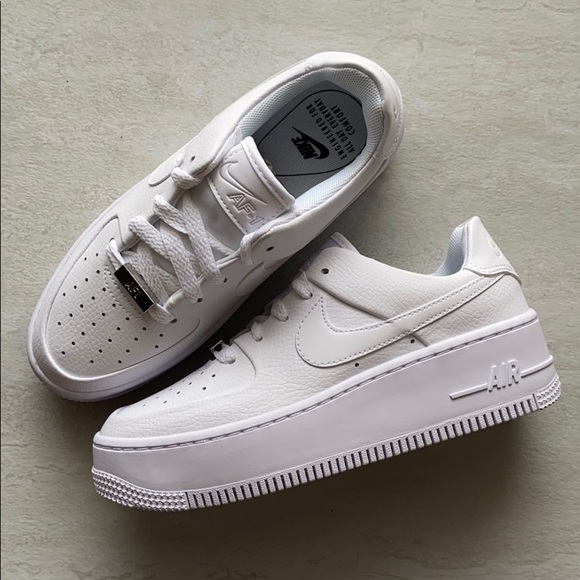 NWT Nike Air Force 1 Sage low - Picture 4 of 10